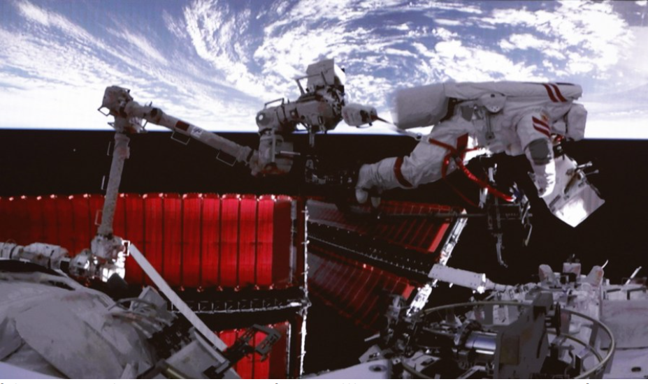 神舟十五号航天员完成第三次太空行走